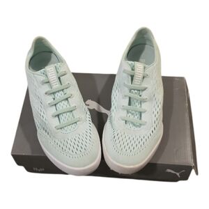 Puma MonoLite Fusion Slip-On Spikeless Golf Shoes Sz 7.5 Women *ONLY WORE ONCE*